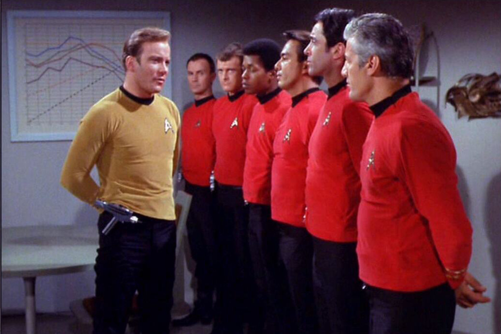 Captain Kirk adresses the redshirts